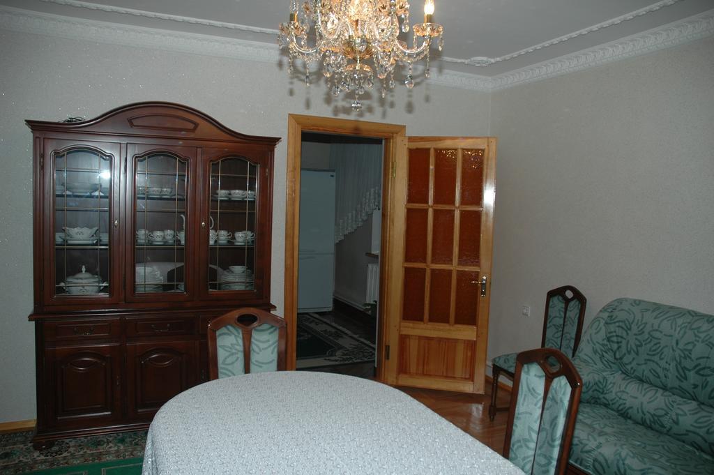 Villa Romantica On Vlaicu-Pircalab Kisinyov Szoba fotó