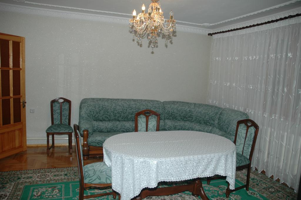 Villa Romantica On Vlaicu-Pircalab Kisinyov Szoba fotó